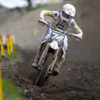 Kay de Wolf houdt schade beperkt in Grand Prix MX2 in Zweden